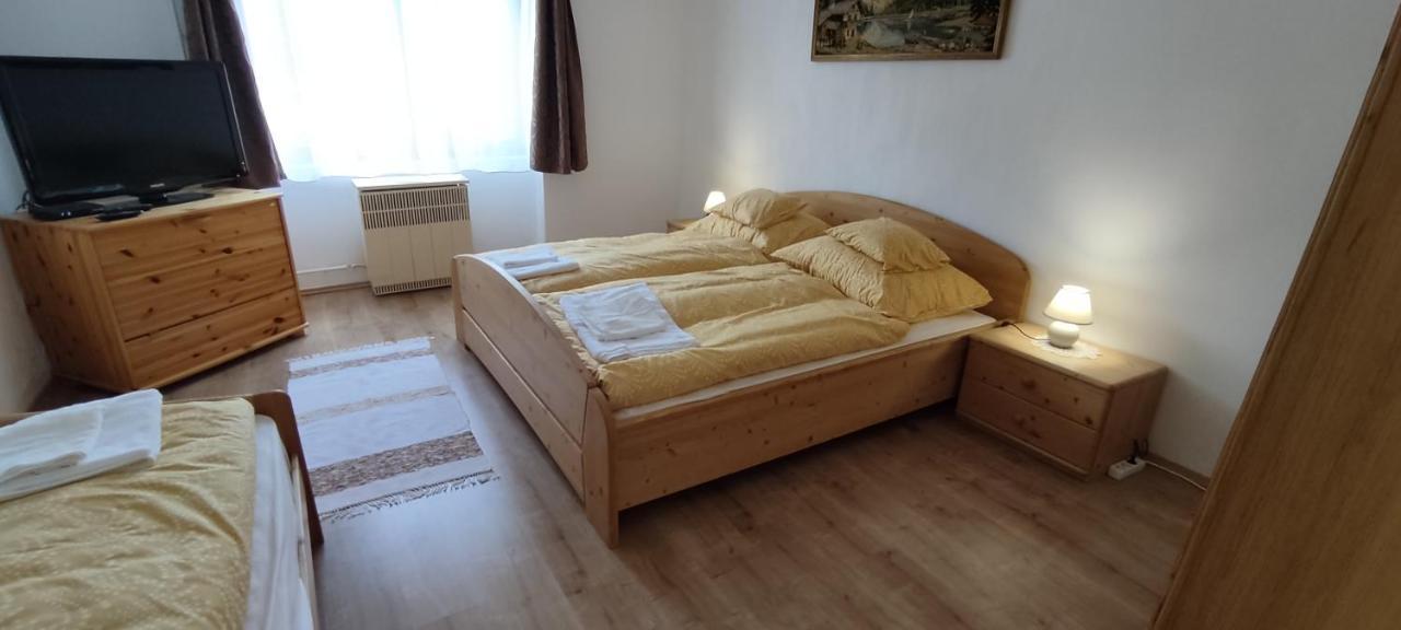 Villa Andrea Vendeghaz à Egerszolat Extérieur photo